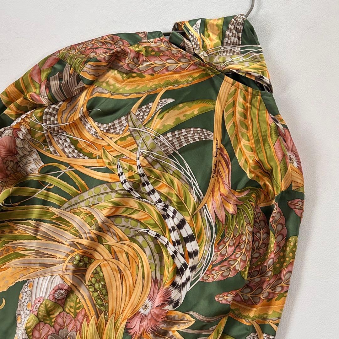 美品✨サルヴァトーレフェラガモ シルク スカーフ付きブラウス 総柄 L