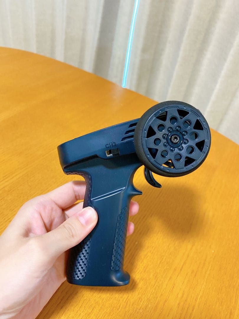 美品　FMS ラジコン　モンスタートラック 1/24 スマッシャー fcx24