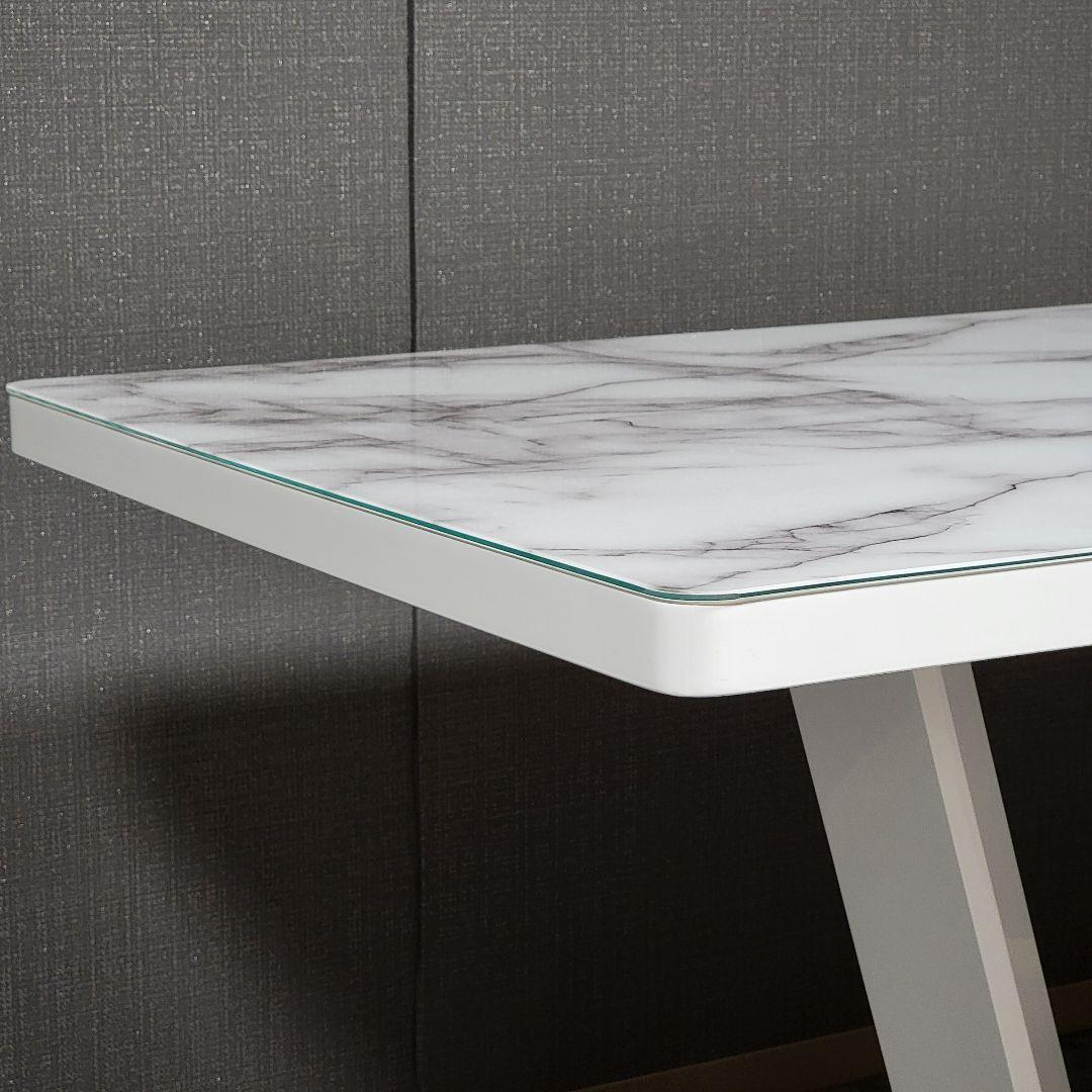 大理石調　エレガント　ダイニングガラステーブル
