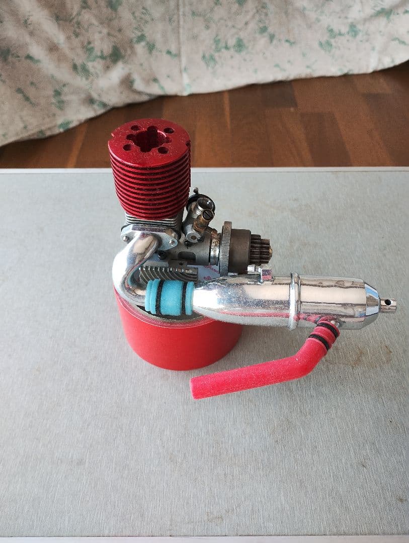 信頼のツインスター、タミヤブランド。OPS製2ラジコンカー用１５クラスエンジン