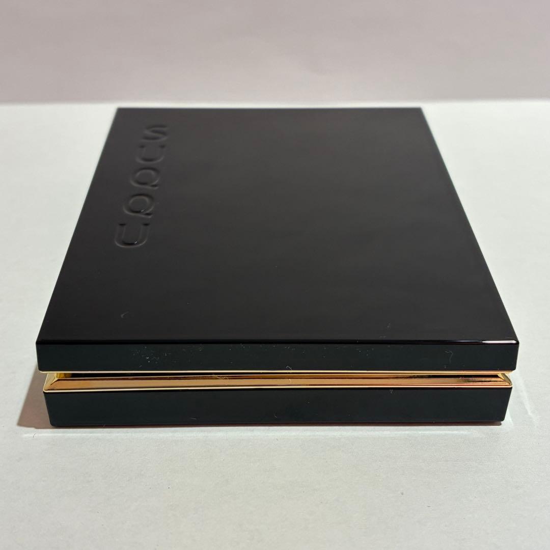 ♠ スック　シグニチャー カラー アイズ　124