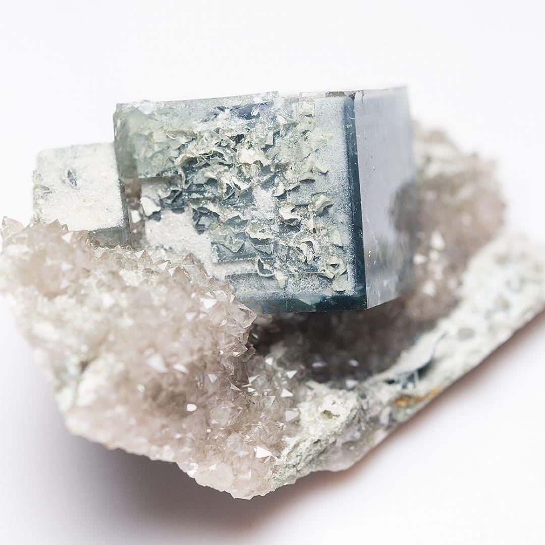 中国 湖南省 フローライト 天然石 原石 鉱物標本 鉱石 蛍石 1734