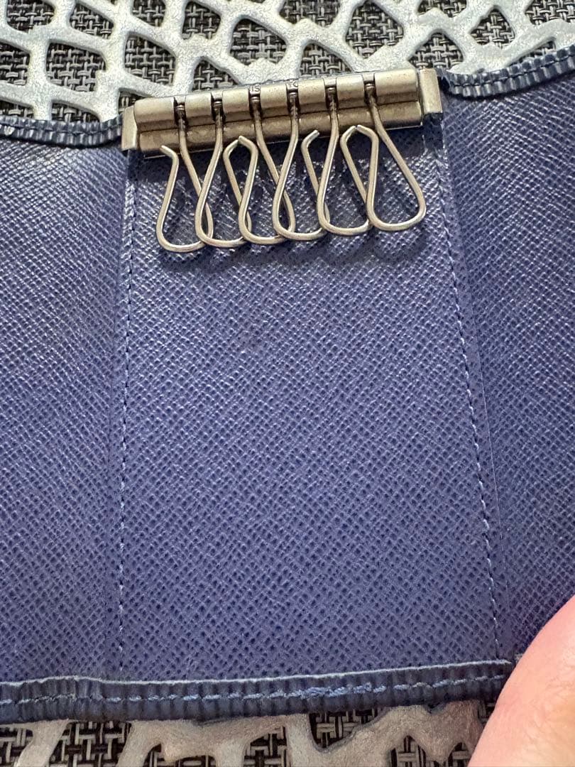 【良品】ルイヴィトン　ミュルティクレ　キーケース　6連　本革レザー　ブルー