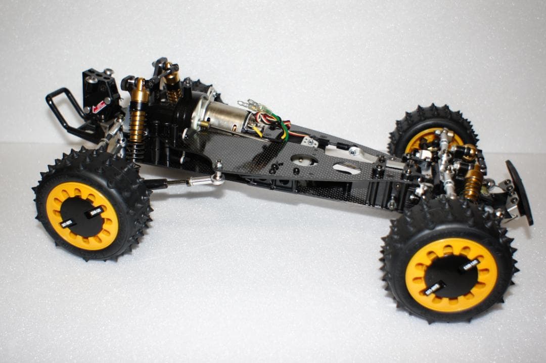 タミヤ　TAMIYA　アバンテ　シャシーのみ