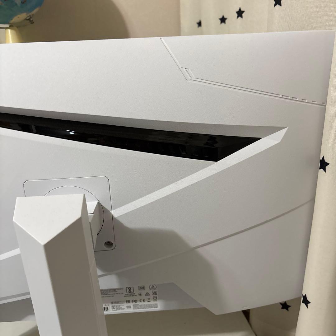 MAG 274QRFWゲーミングモニター値下げあり！