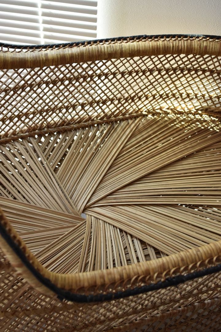 希少品　ラタンベビーベッド　ラタン家具　ウィッカー編み　什器　バスケット　カゴ